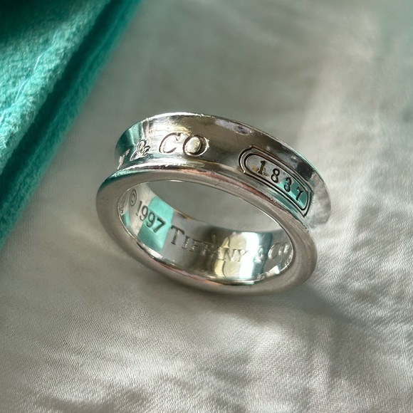 Tiffany & Co. 1837 Ring - US size 6 - Picture 6 of 7